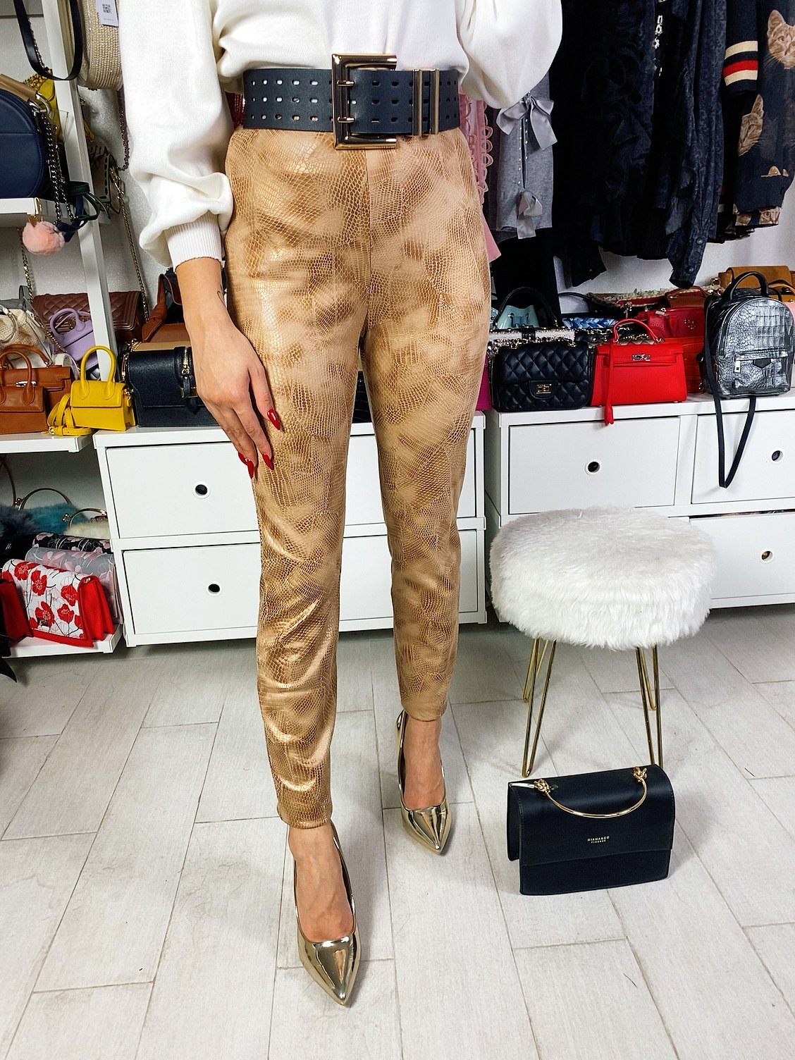 Pantalone effetto pitonato