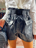 Short metal con cintura