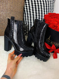 Stivaletti tacco alto croco con plateaux