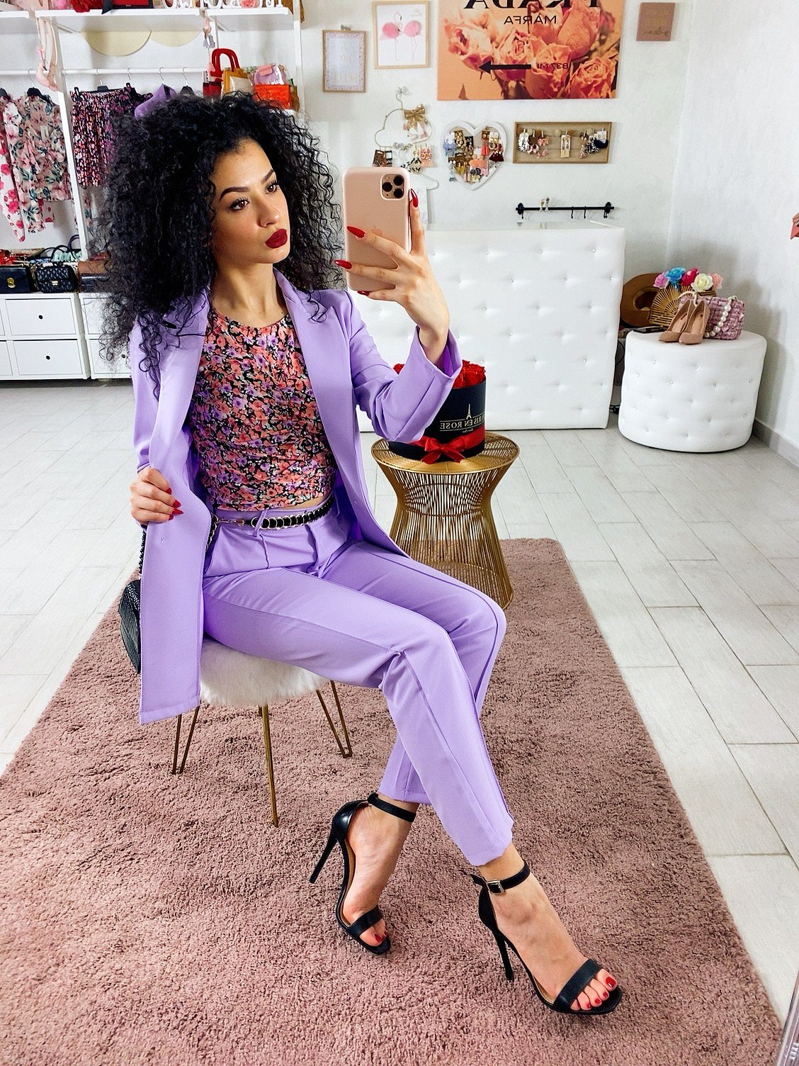 Top con fiorellini rosa manica bombata